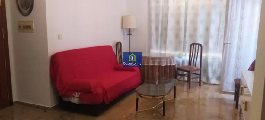 Apartment zur miete in La Zubia, 400 €/Monat (Saison)