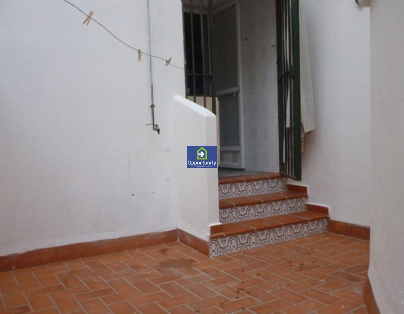 Lejlighed udlejes med forkøbsret I Torrenueva, 450€/måned