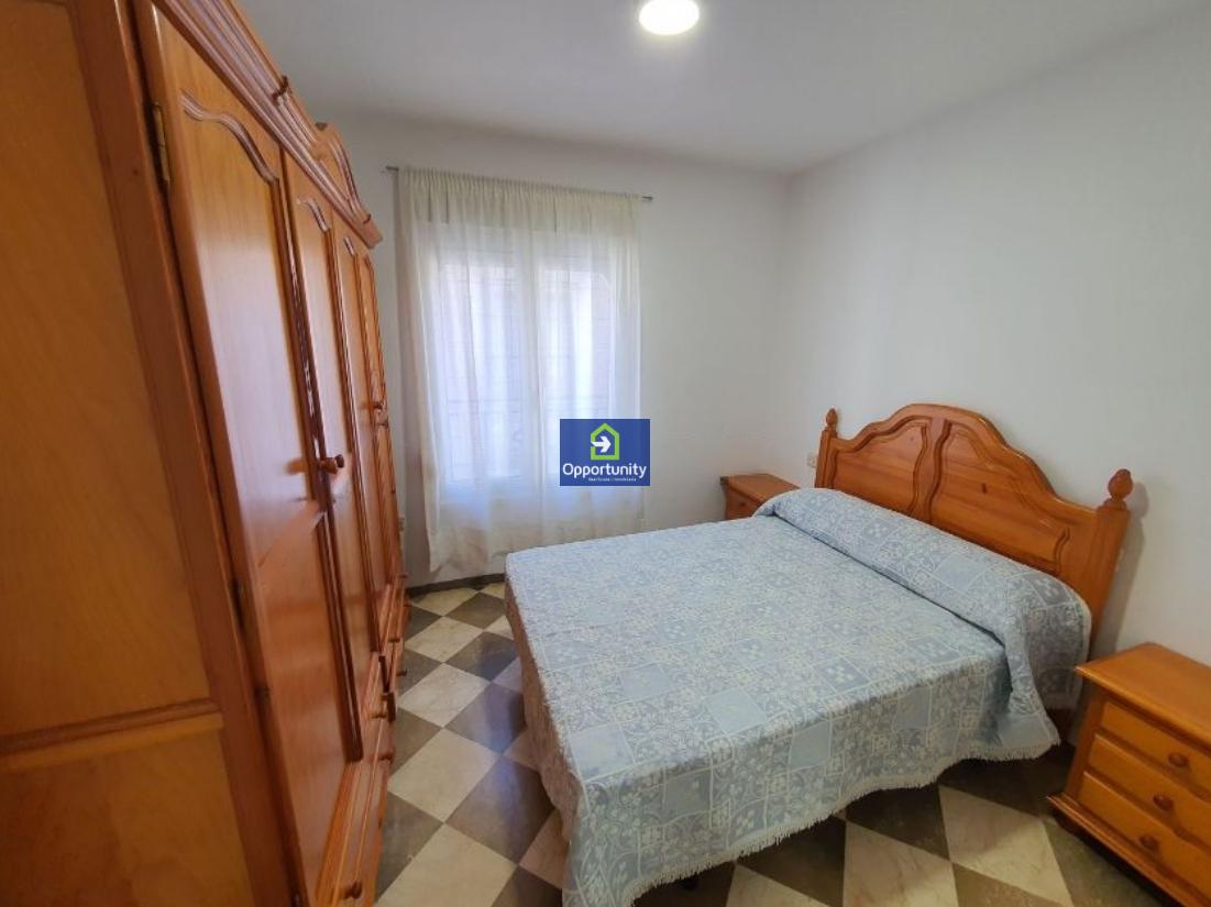 Flat for rent in Cenes de la Vega, 650 €/month