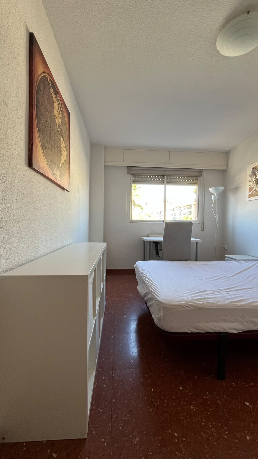 ESTUPENDO PISO COMPLETO O POR HABITACIONES CON CALEFACCIÓN DE TRES DORMITORIOS EN SAN FRANCISCO JAVIER
