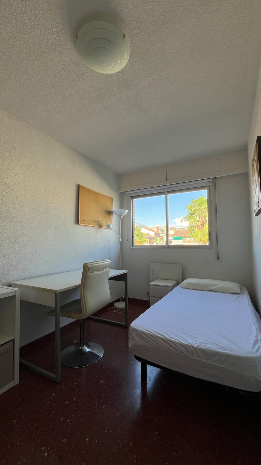 ESTUPENDO PISO COMPLETO O POR HABITACIONES CON CALEFACCIÓN DE TRES DORMITORIOS EN SAN FRANCISCO JAVIER