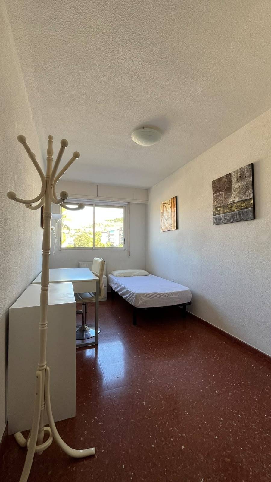 ESTUPENDO PISO COMPLETO O POR HABITACIONES CON CALEFACCIÓN DE TRES DORMITORIOS EN SAN FRANCISCO JAVIER
