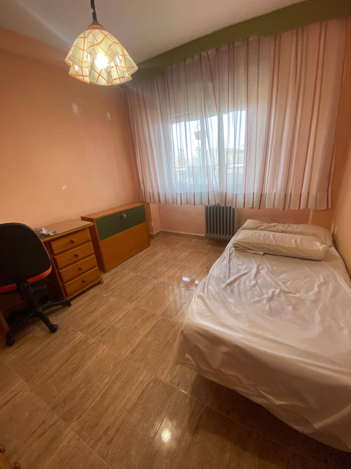 Flat te huur in Cervantes (Granada)