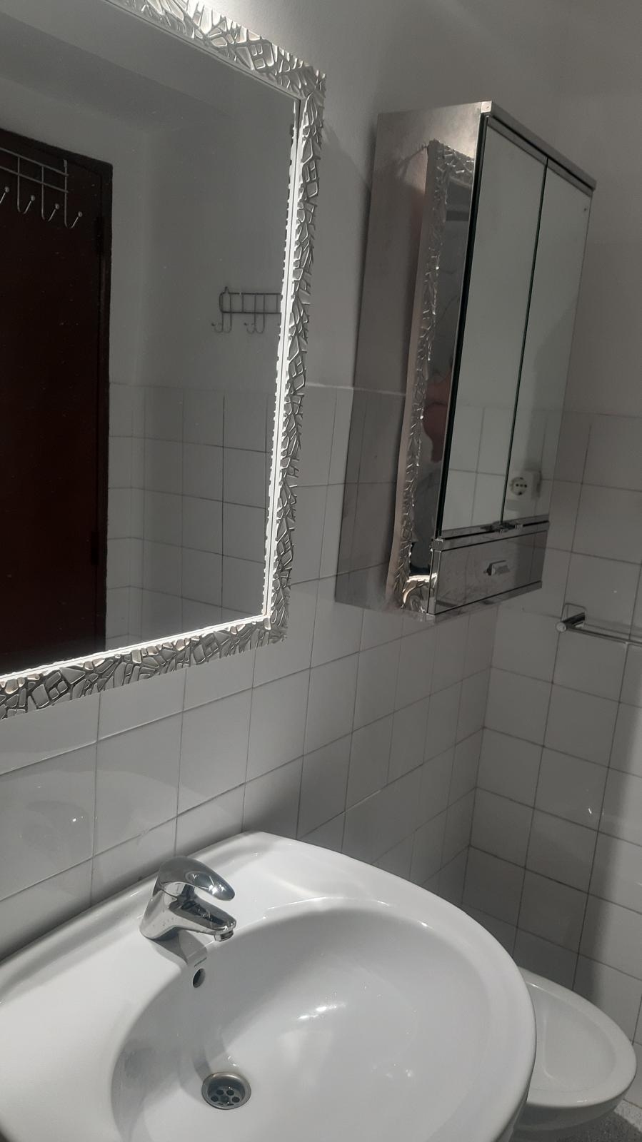 PISO DE 3 DORMITORIOS PARA ESTUDIANTES EN EL CENTRO DE GRANADA