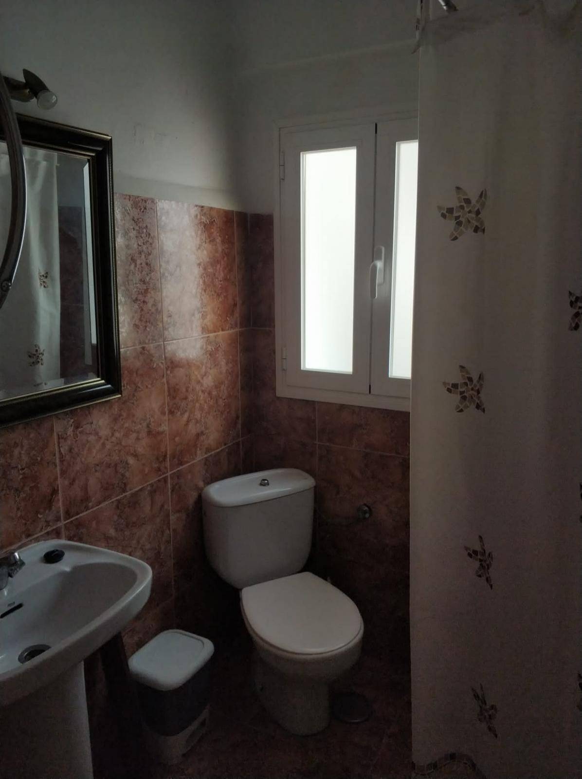 Pieni huoneisto vuokrattavissa Camino de Ronda (Granada)