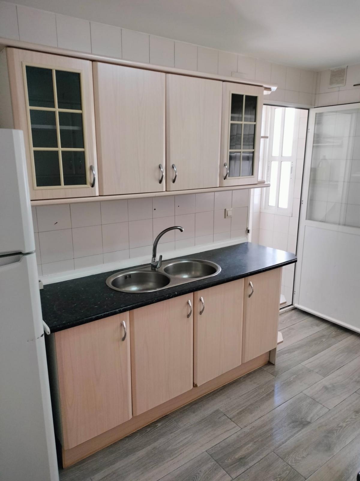 Flat for rent in Joaquina Eguaras (Granada)