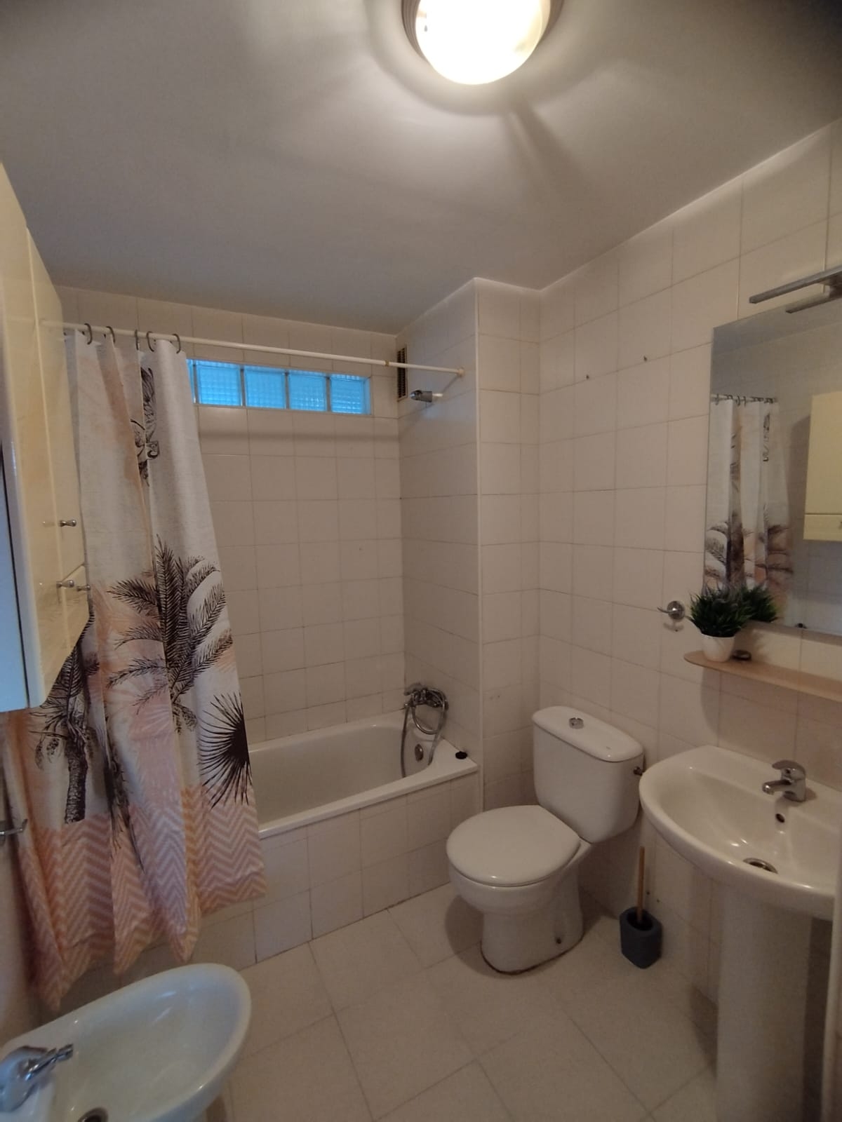 Flat for rent in Joaquina Eguaras (Granada)