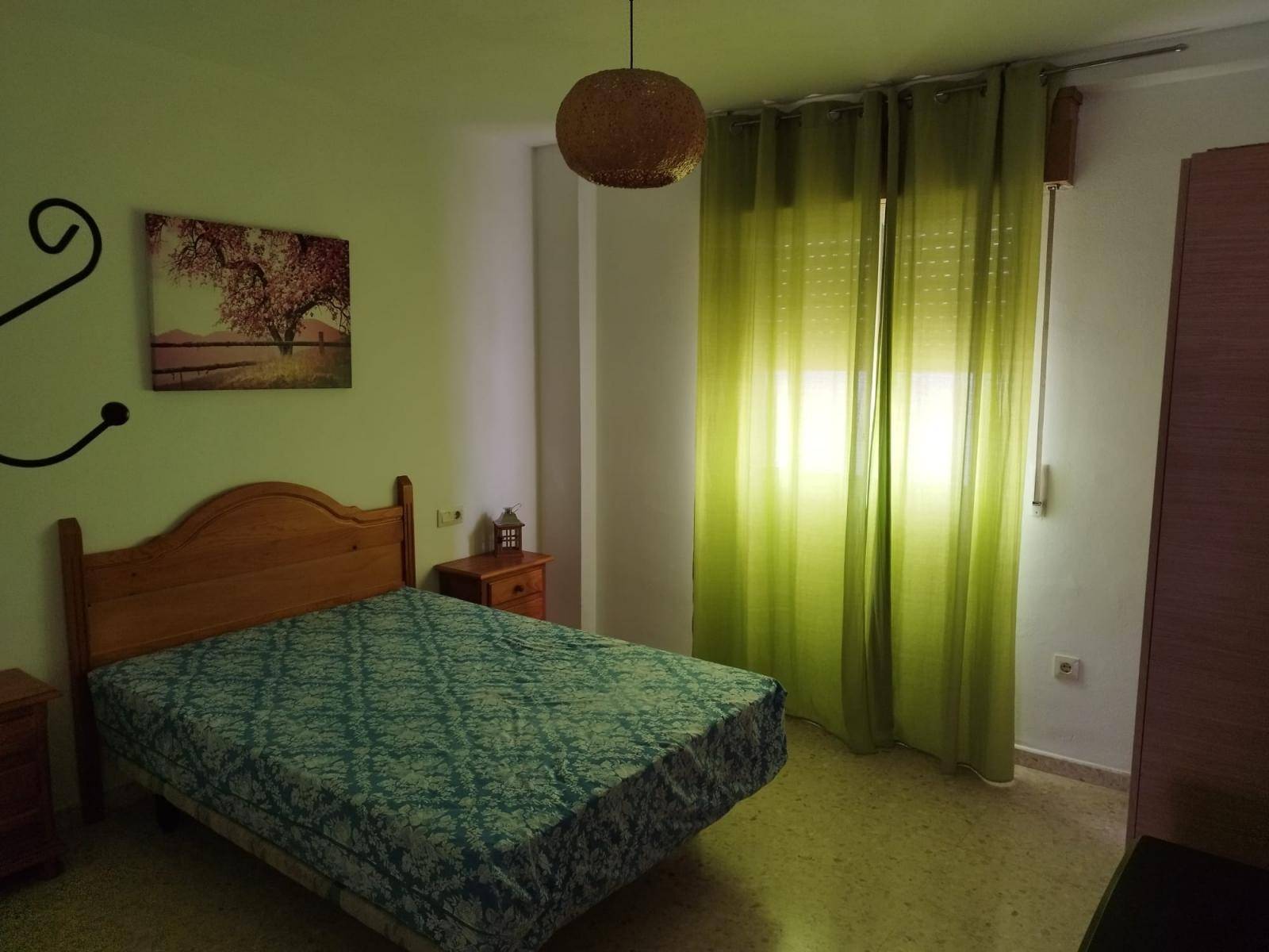 Flat for rent in Joaquina Eguaras (Granada)
