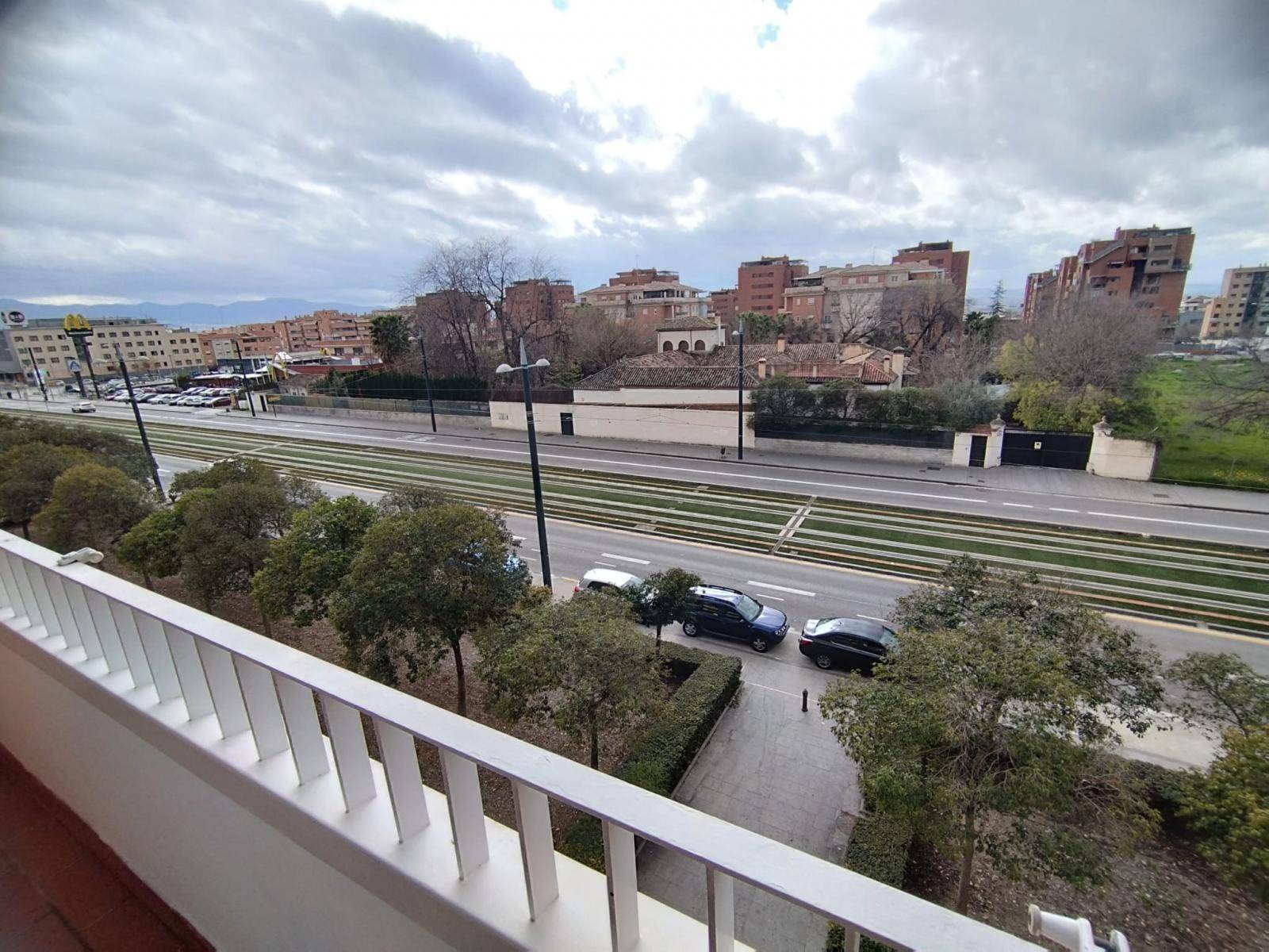 Flat for rent in Joaquina Eguaras (Granada)