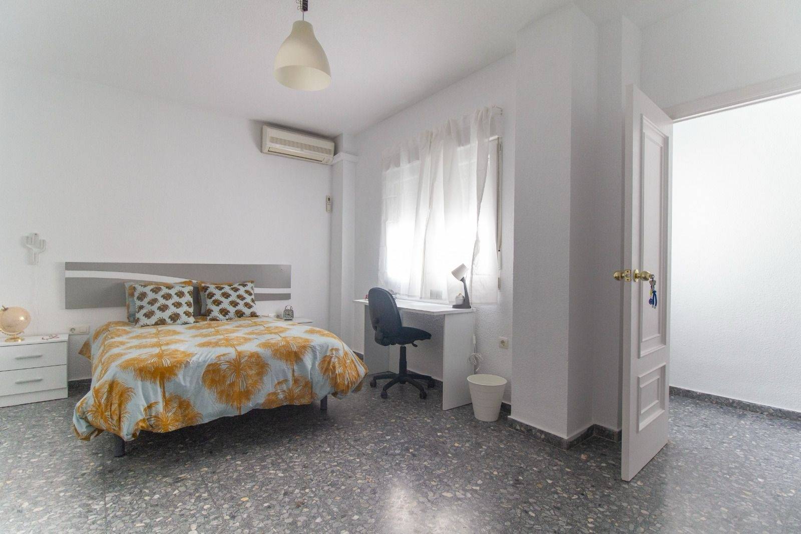 Huoneisto vuokrattavissa Centro-Sagrario (Granada)