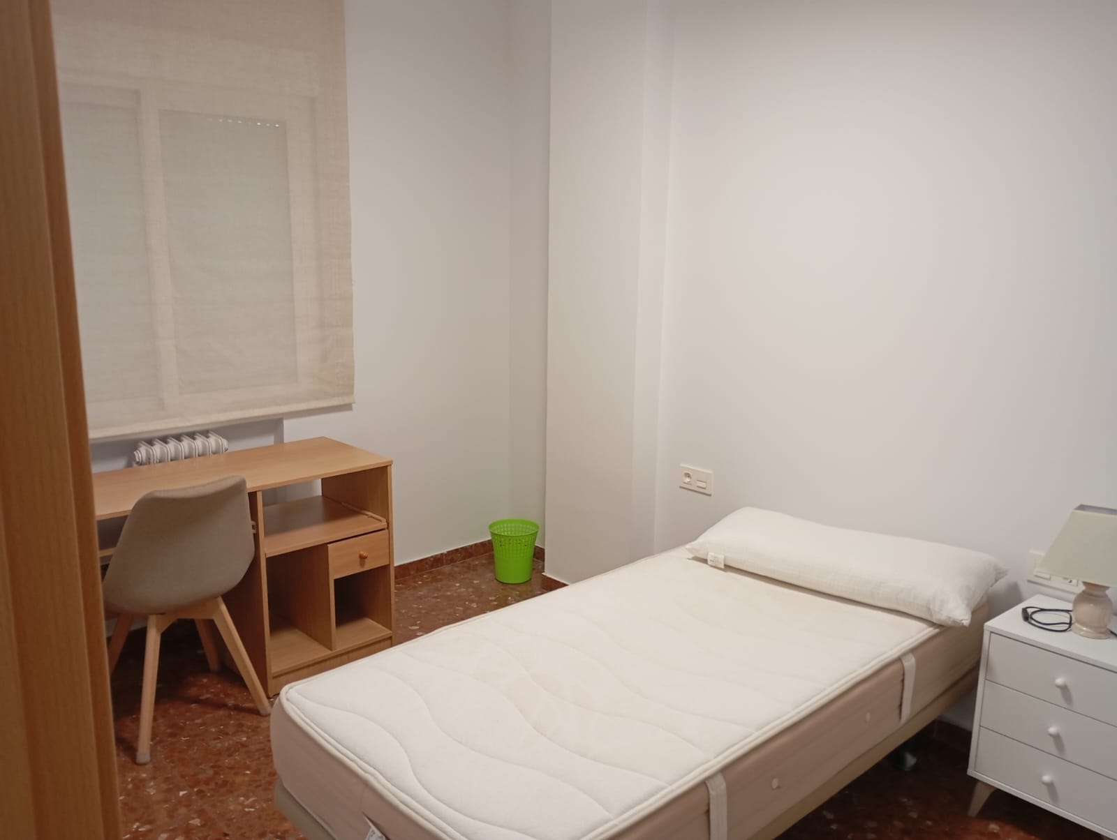 PISO DE TRES DORMITORIOS EN PAJARITOS