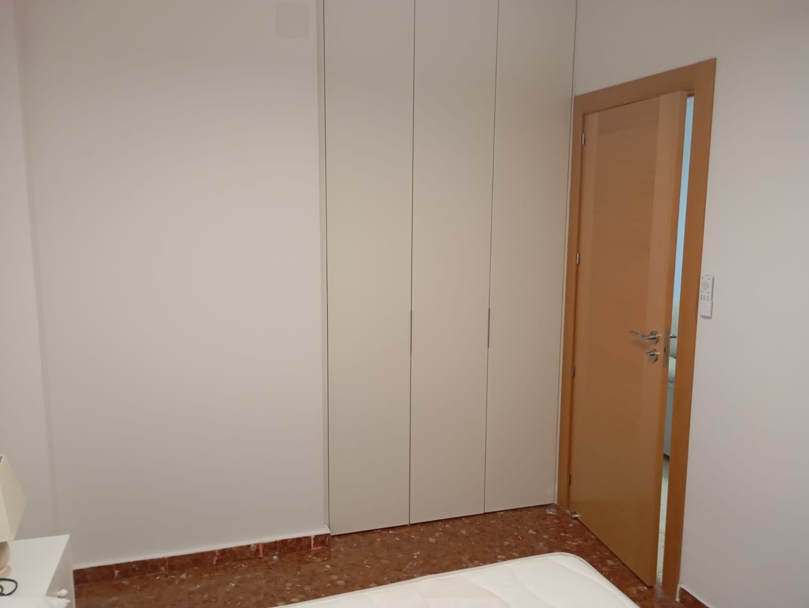 PISO DE TRES DORMITORIOS EN PAJARITOS