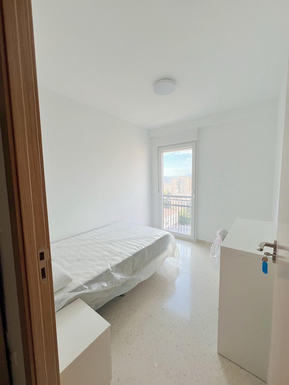 Penthouse udlejes i Cartuja (Granada)