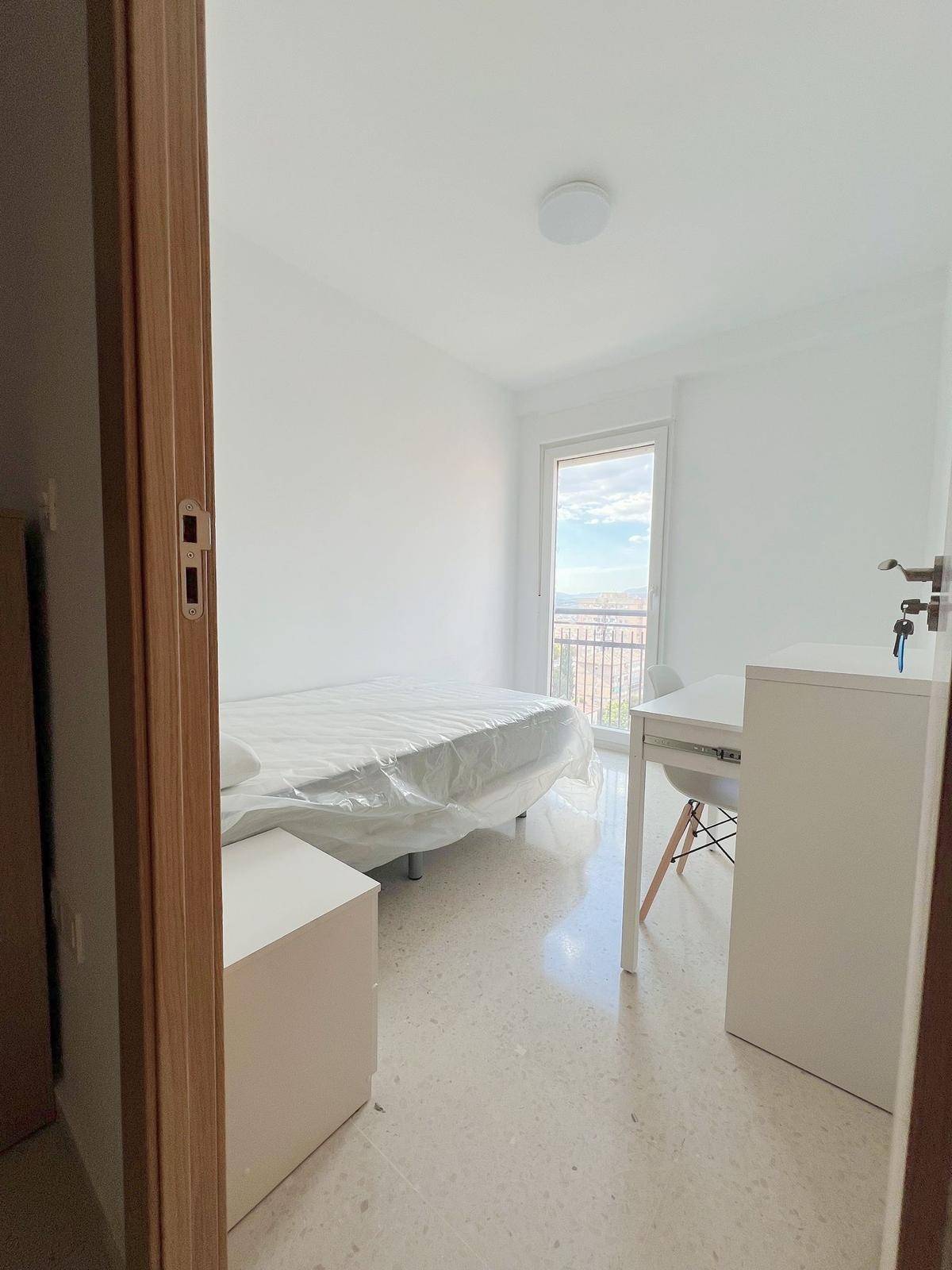 Penthouse udlejes i Cartuja (Granada)
