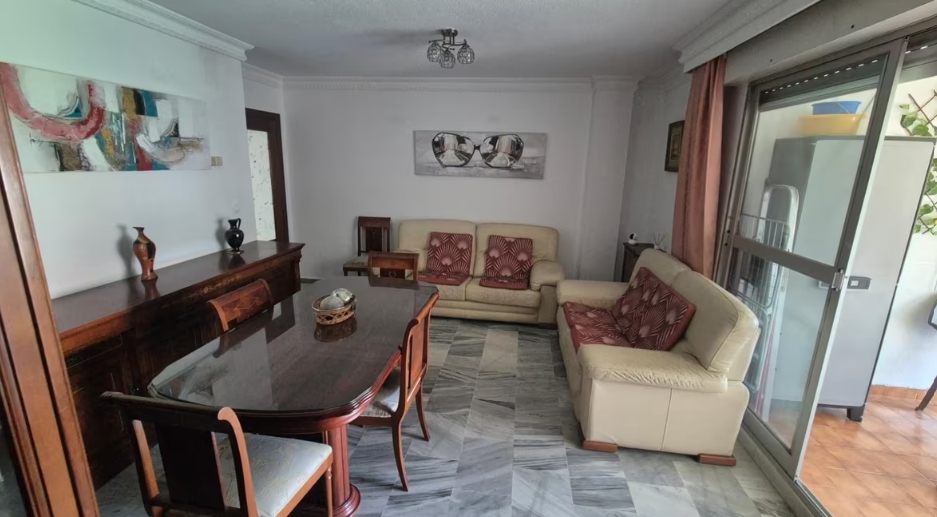 PISO DE TRES DORMITORIOS EN LA ZONA NORTE