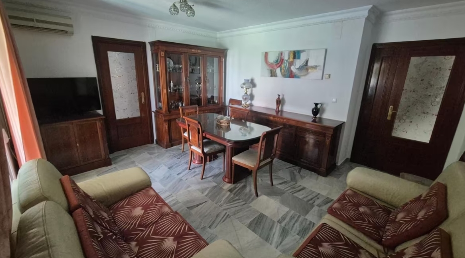 PISO DE TRES DORMITORIOS EN LA ZONA NORTE