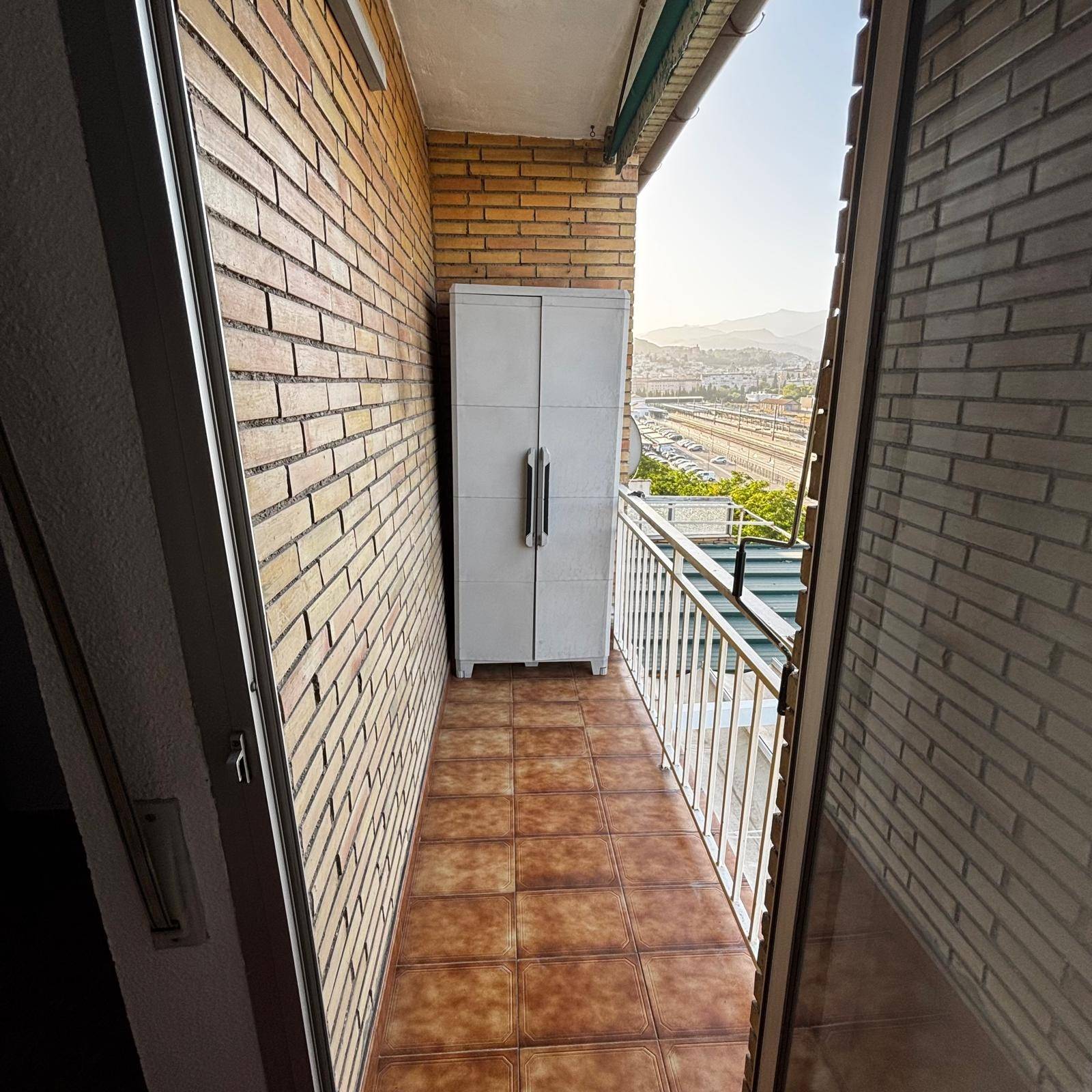 Podkroví v pronájmu in Pajaritos (Granada)