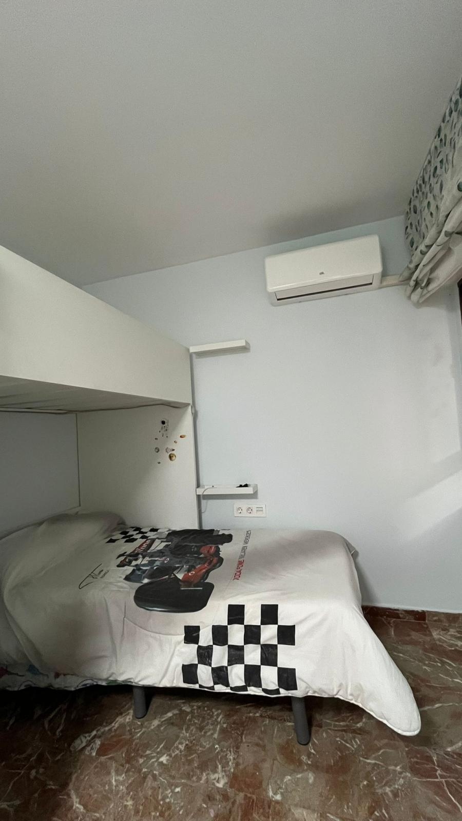 Huoneisto vuokrattavissa Cercado Bajo de Cartuja (Granada)