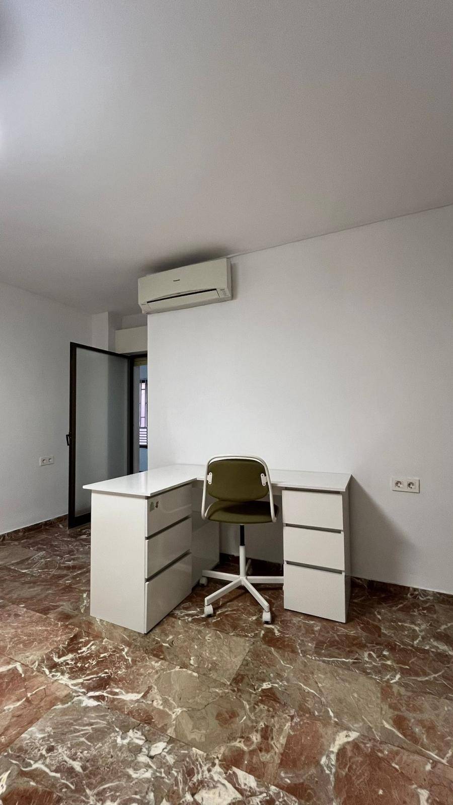 Huoneisto vuokrattavissa Cercado Bajo de Cartuja (Granada)