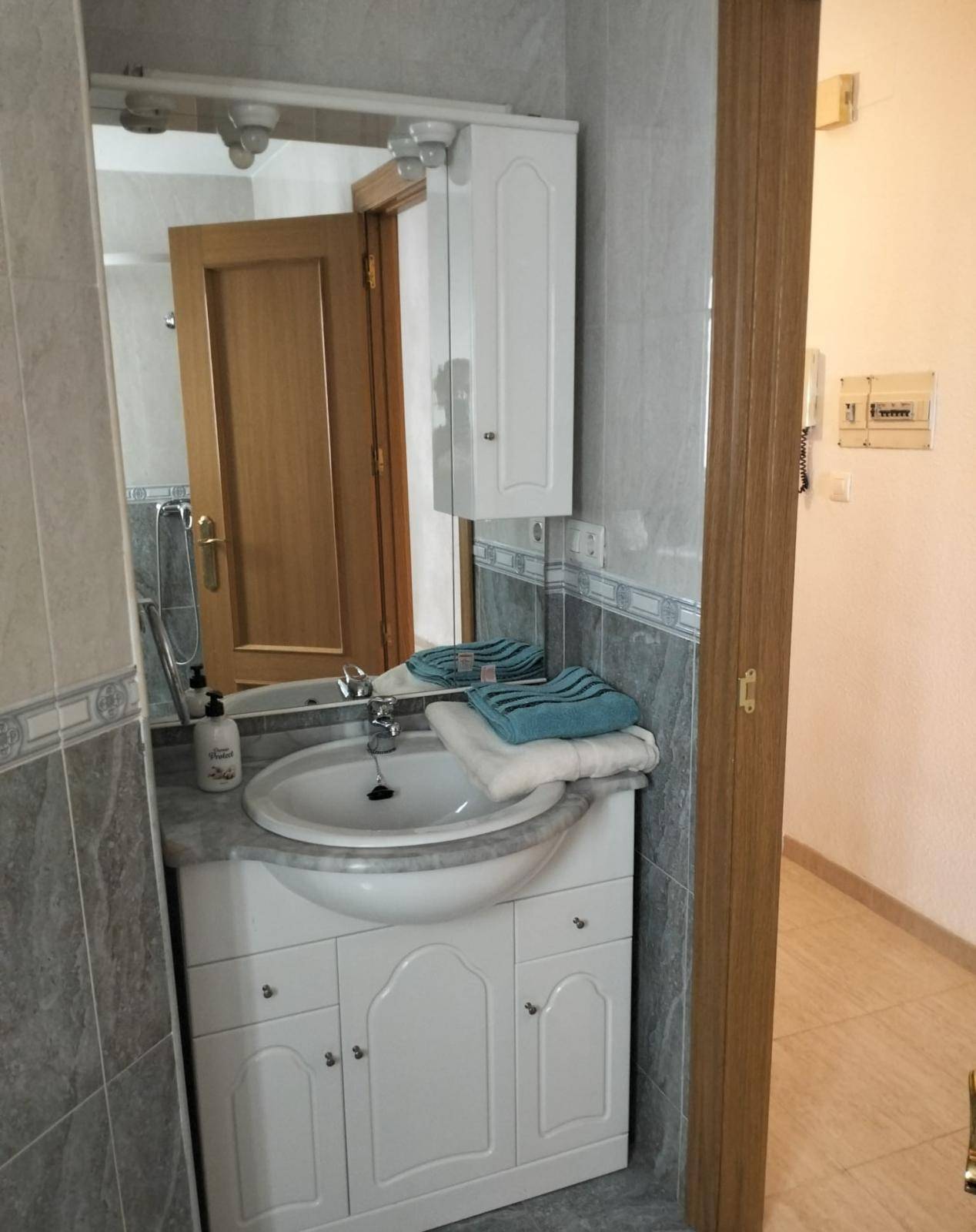 Huoneisto vuokrattavissa Cercado Bajo de Cartuja (Granada)