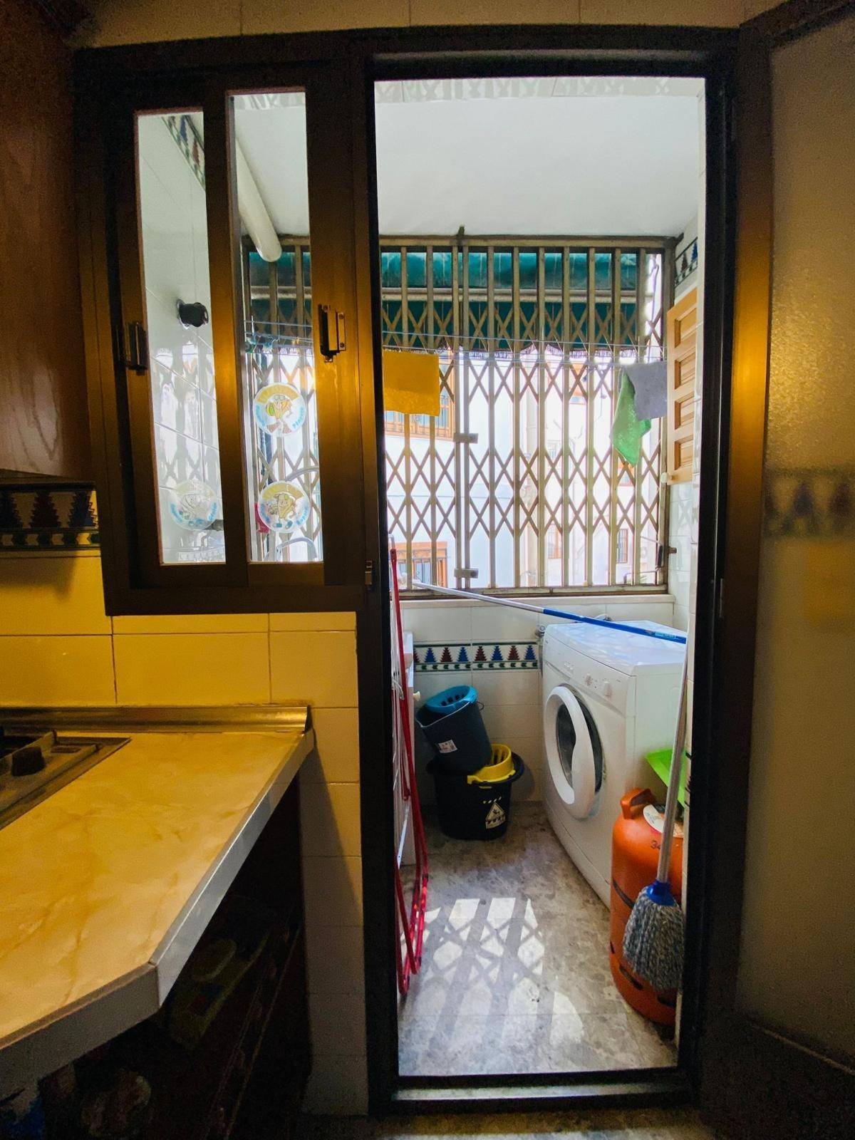 ESTUPENDO PISO  EN PLENO CENTRO DE GRANADA