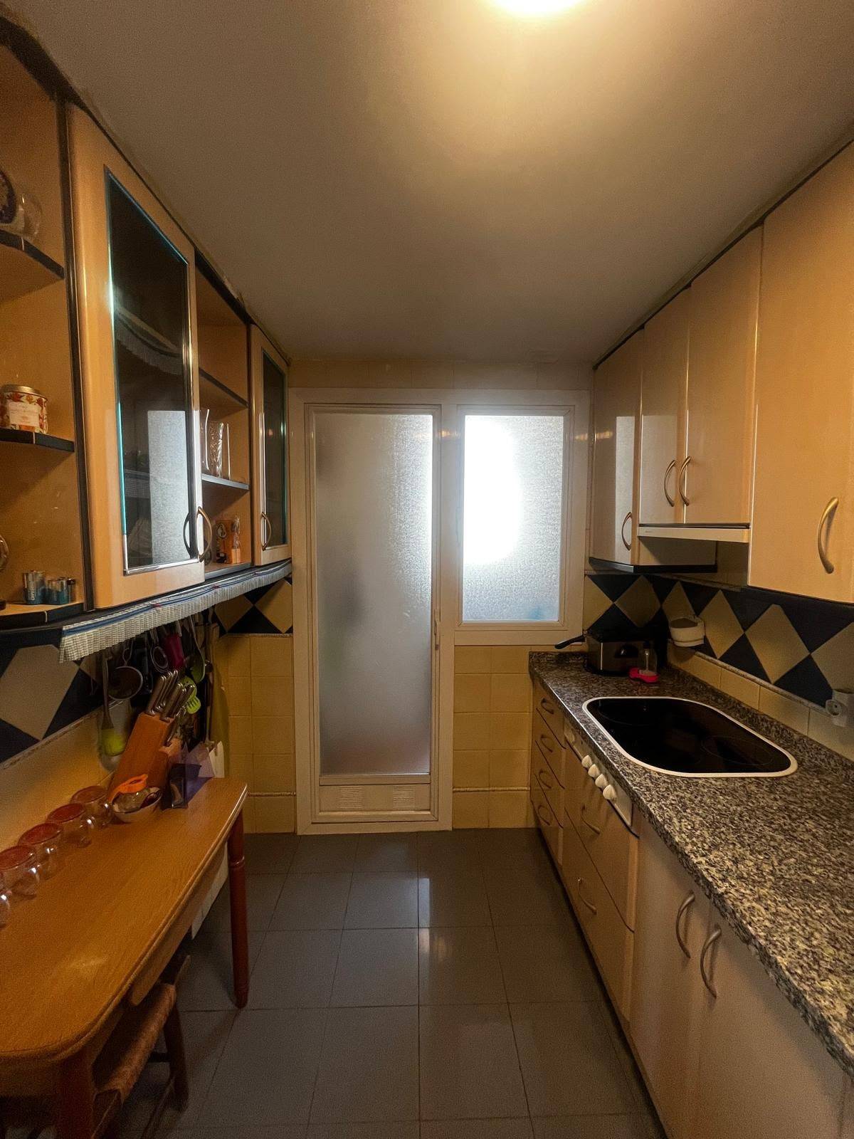 Pieni huoneisto vuokrattavissa Cerrillo de Maracena (Granada)