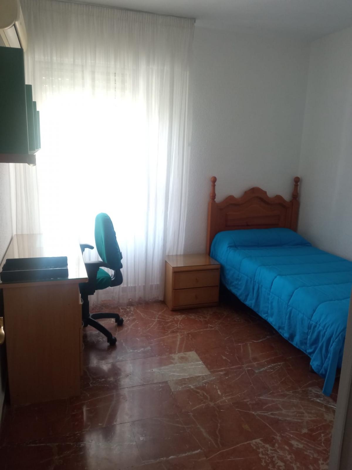 Lejlighed udlejes i Cercado Bajo de Cartuja (Granada)