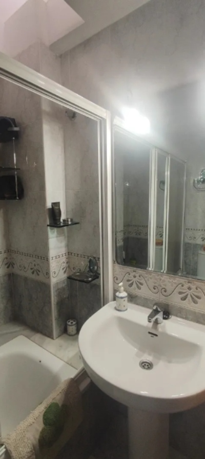Duplex til leie til Genil (Granada)