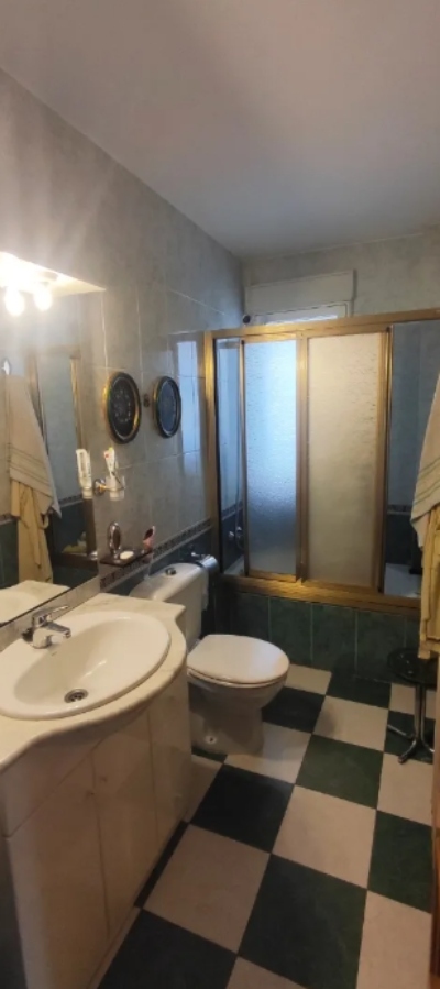 Duplex til leie til Genil (Granada)